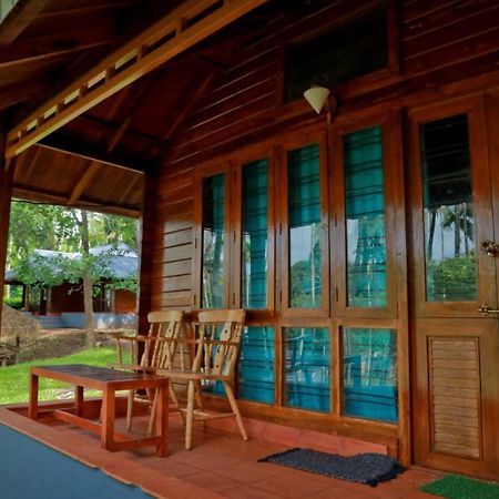 Royal Wooden Villa Mananthavady Exterior photo